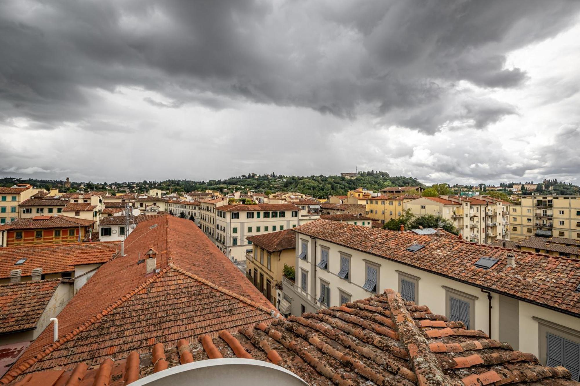Yid Wonderful Balcony View On Florencia